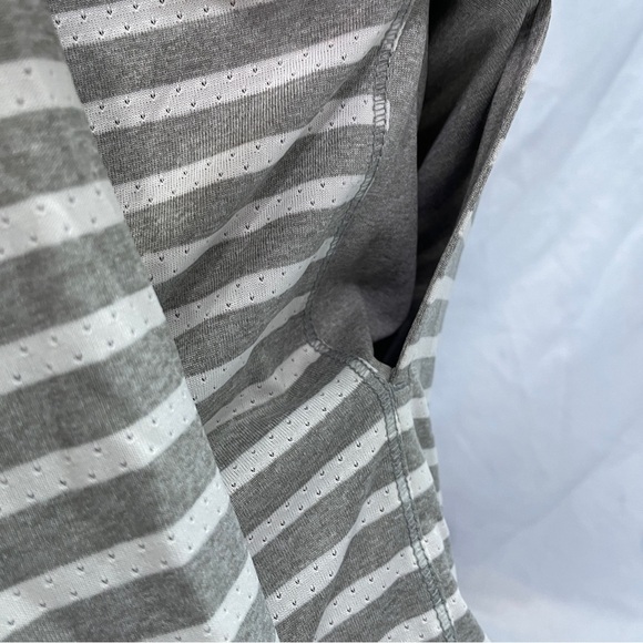 New with tag Eddie Bauer long sleeve striped hooded top - Picture 11 of 16